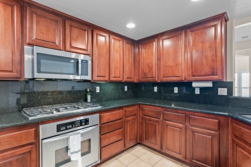 Kitchen - 301 W G St