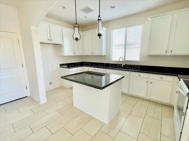 Building Photo - 17747 W Banff Ln