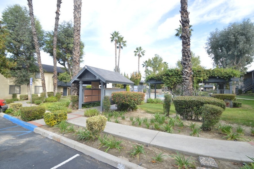 Franklin Terrace 200 N Yale St Hemet CA 92544 Apartment Finder