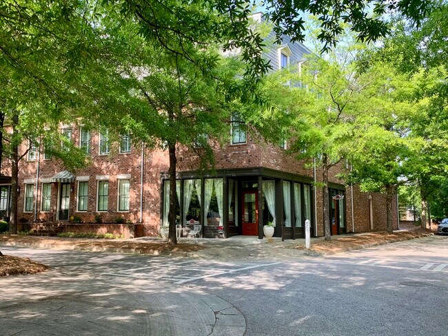 Building Photo - 4132 N Swann St