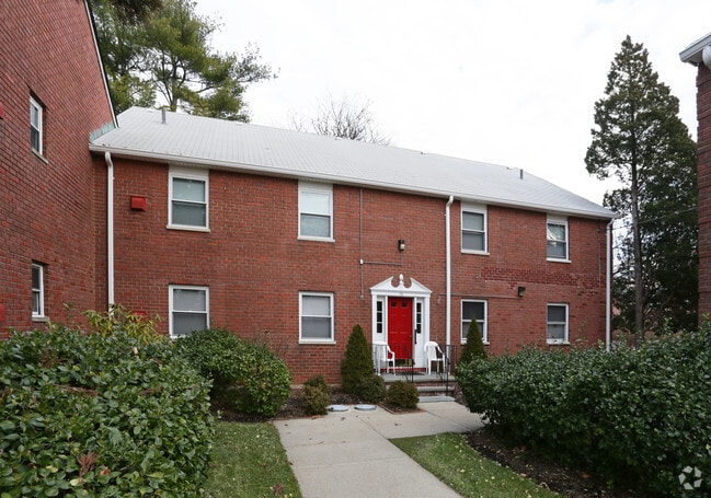 Building Photo - Soundview Gardens