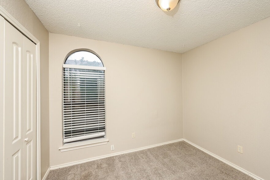 Building Photo - 115 Wilderness Trail