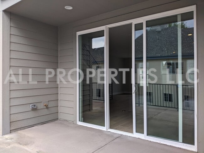 Building Photo - 8048 W 52nd Ln