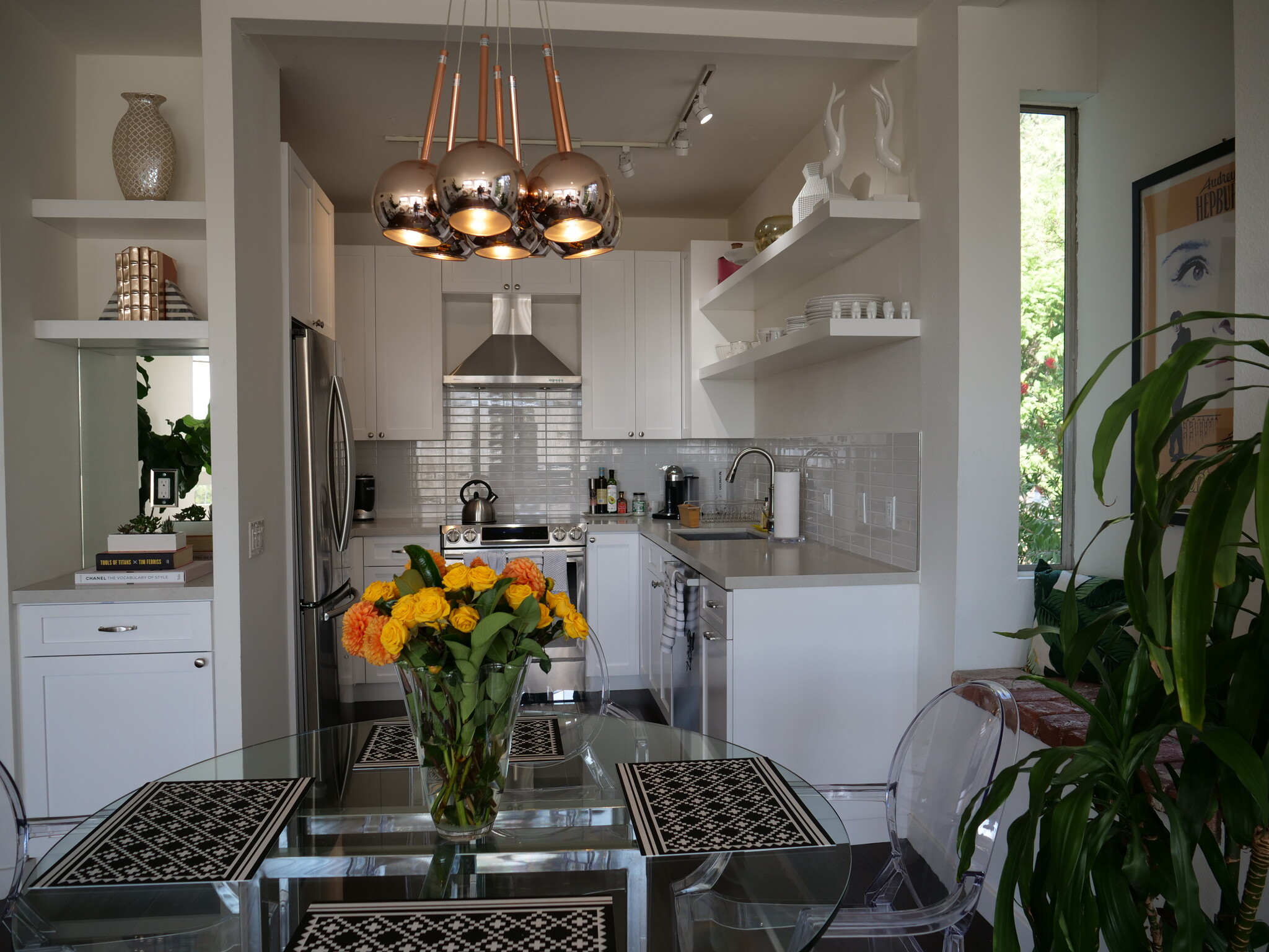 Kitchen - 8960 Cynthia St