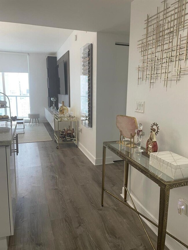 Building Photo - 185 SW 7th St