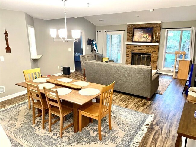 Building Photo - 4148 Fawn Ct NE