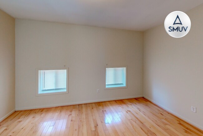 Building Photo - 226 N Carey St