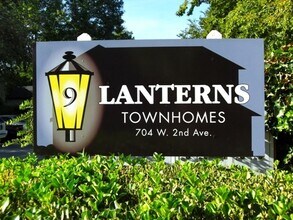 Building Photo - 9 Lanterns
