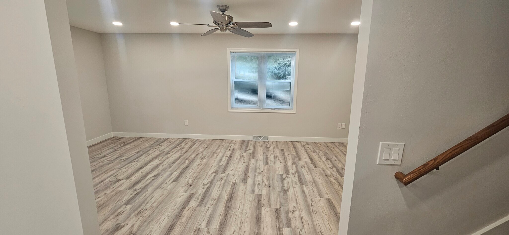 Building Photo - 401 Trail Side Dr