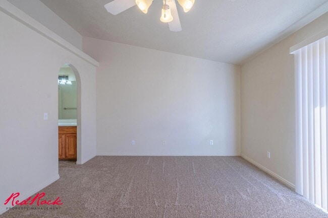 Building Photo - Fresh Carpet! Spacious 5-Bedroom Townhome