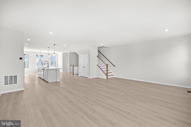 Building Photo - 6236 Folly Ln