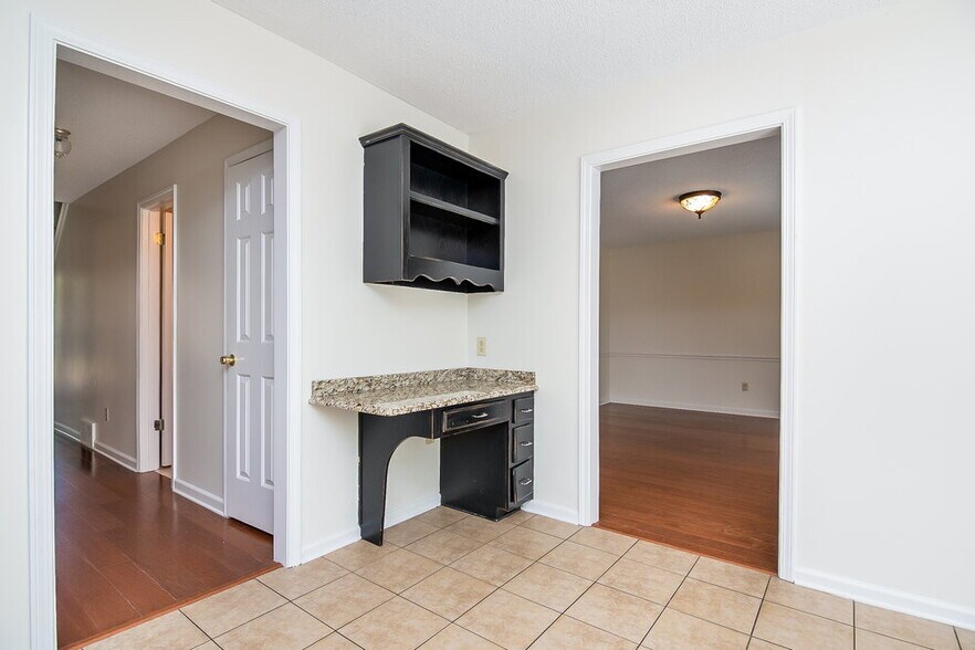 Building Photo - 1400 Milestone Dr