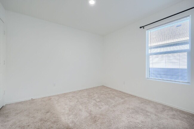 Building Photo - Well-Maintained Home in Princeton – Comfortable Living in a Growing Area