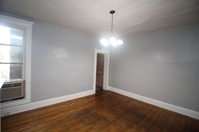 Building Photo - 3010 Guilford Ave