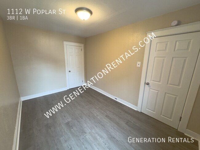 Building Photo - 1112 W Poplar St