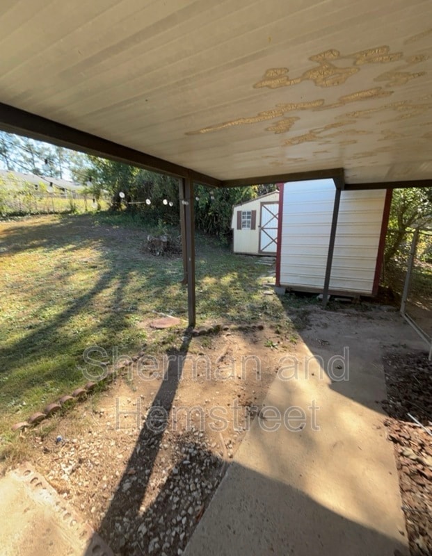 Building Photo - 2714 Cranbrook Dr