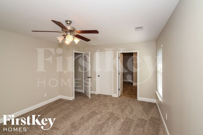 Building Photo - 605 Hidden Brook Trail