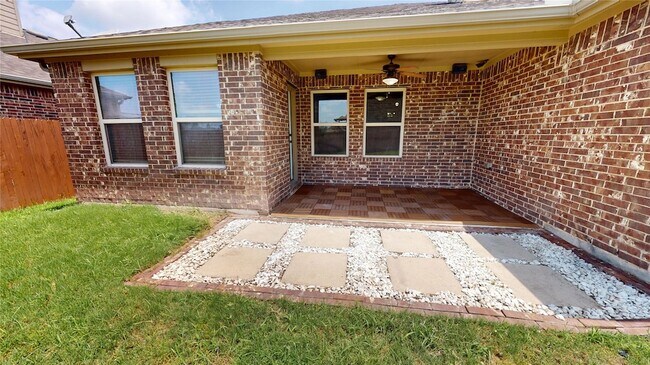Building Photo - 3101 Buckthorn St