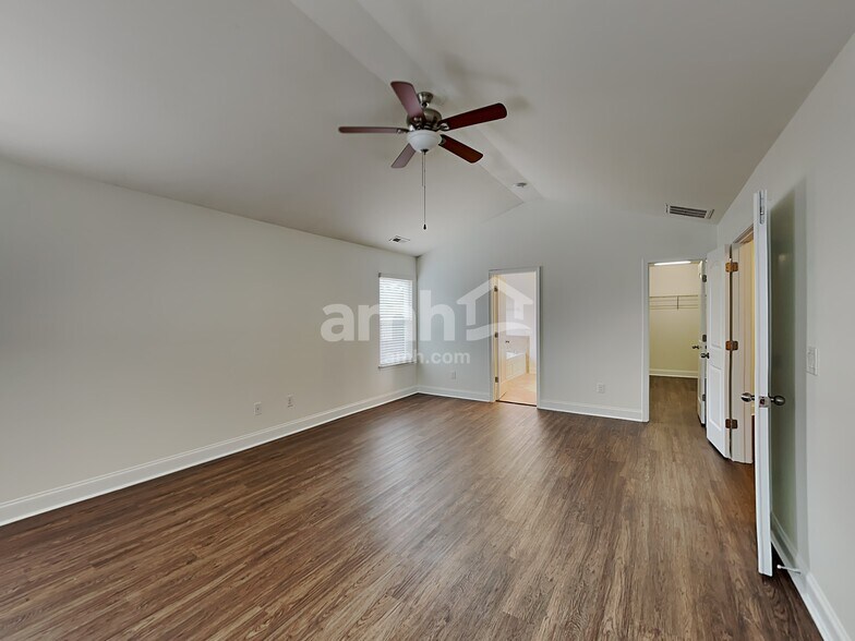 Building Photo - 1003 Forestway Ct