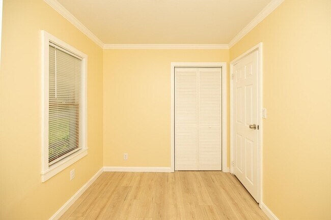 Building Photo - 26 Steven Rd