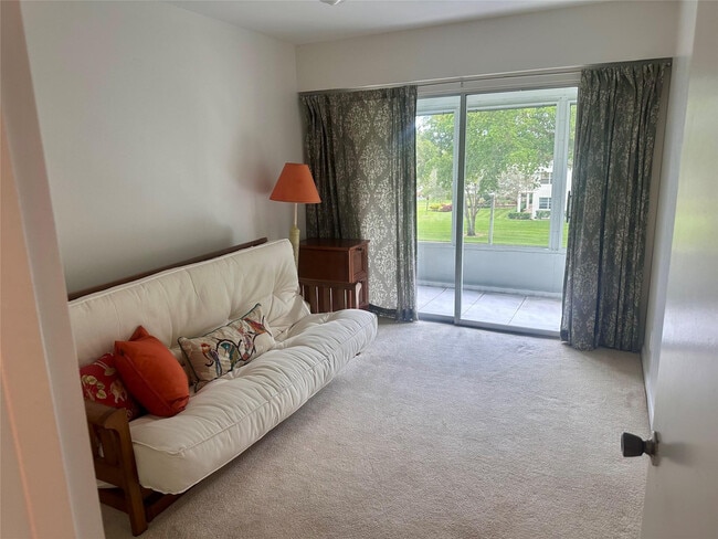 Building Photo - 200 Mansfield F