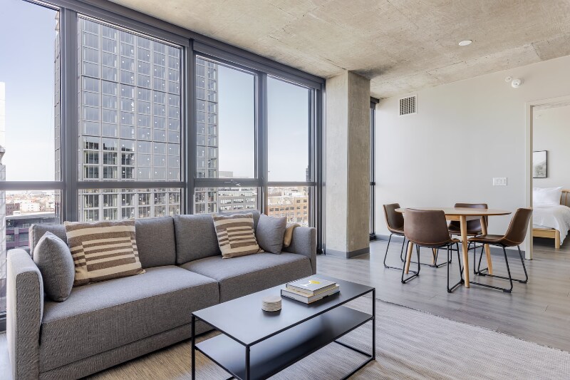 Building Photo - 222 N Ada St