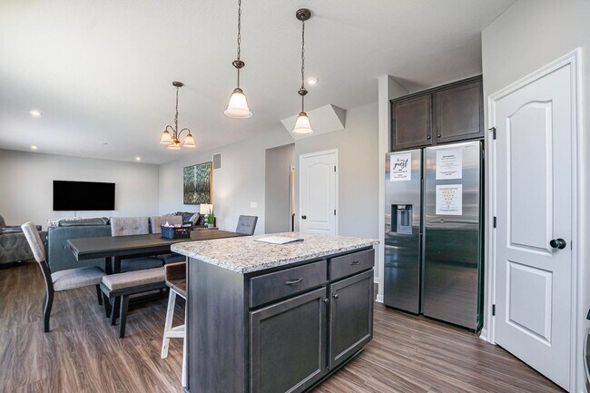 Building Photo - 5738 Azra Ct