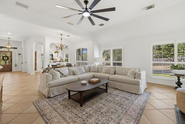 Building Photo - 4253 Canyon Glen Cir