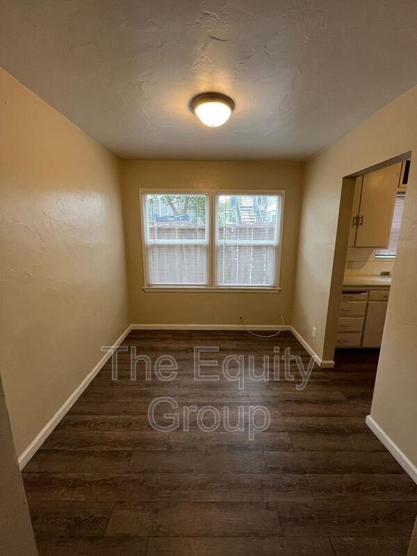 Building Photo - 267 W Belleview Ave