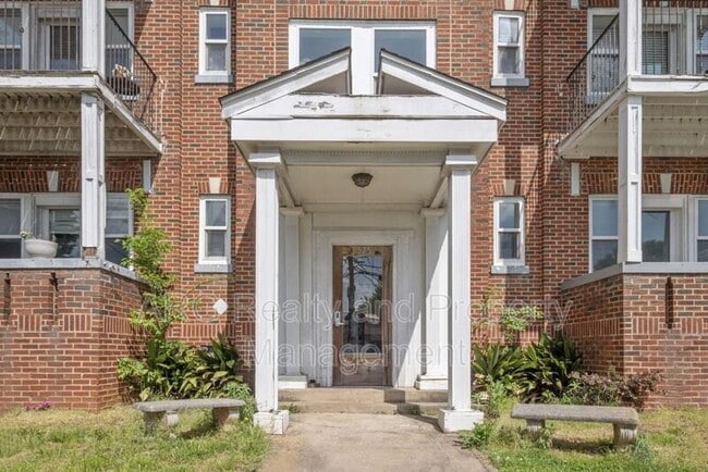 Building Photo - 373 Moreland Ave NE