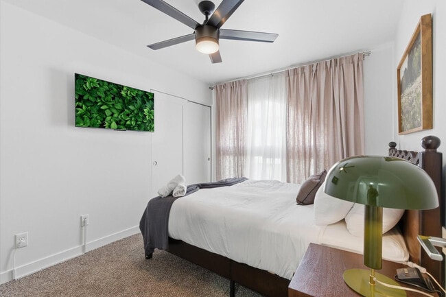 Building Photo - 4308 N Parkway Ave