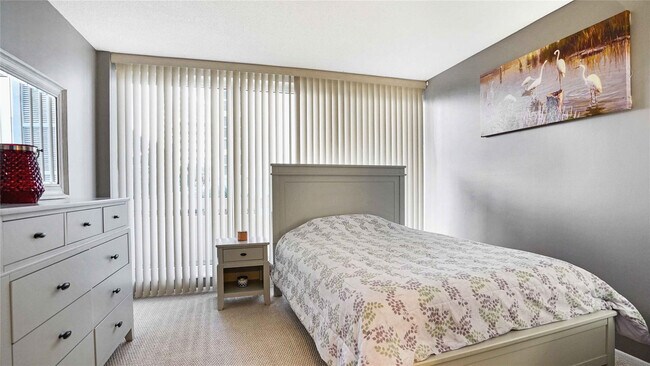 Building Photo - 4020 Galt Ocean Dr