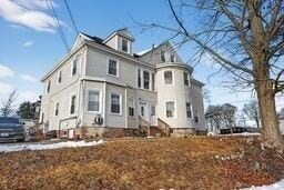 Building Photo - 946 N Main St