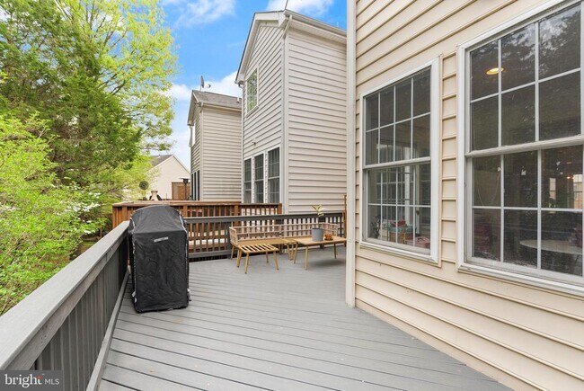 Building Photo - 12922 Starters Ln