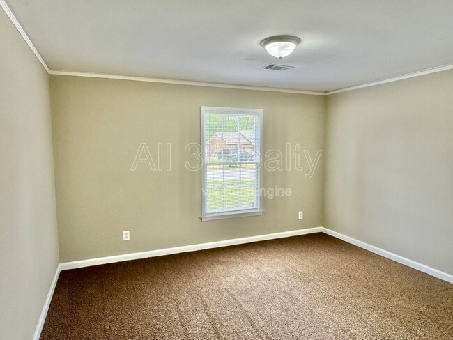 Building Photo - 502 Adler Dr