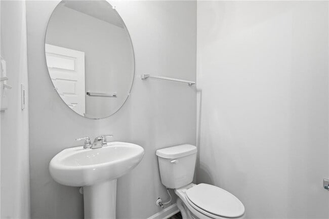 Building Photo - 3237 Cedar Crest Way