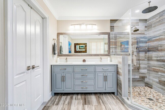 Building Photo - 909 Brookside Ave