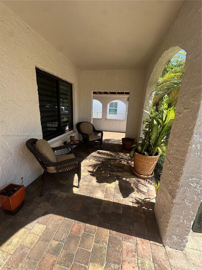 Building Photo - 2271 SW 25th St