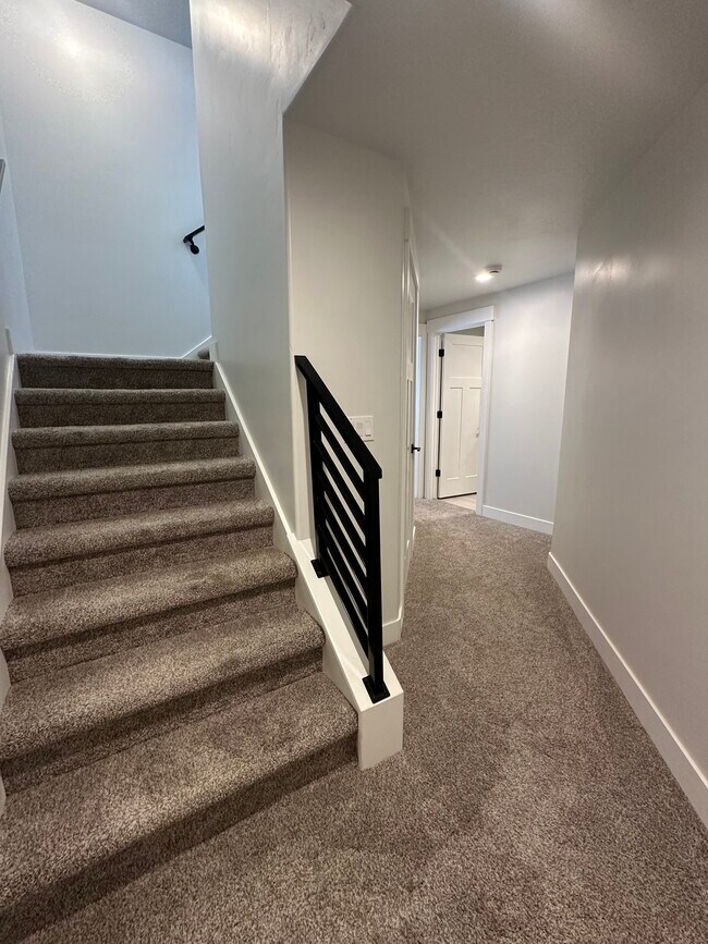 Building Photo - 15417 S Skyraider Ln