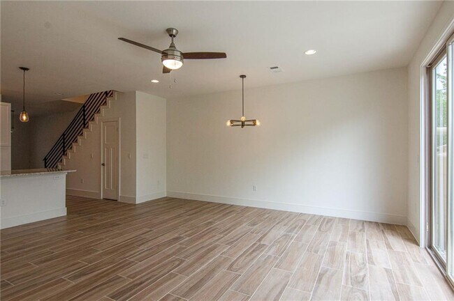 Building Photo - 204 Conservation Dr