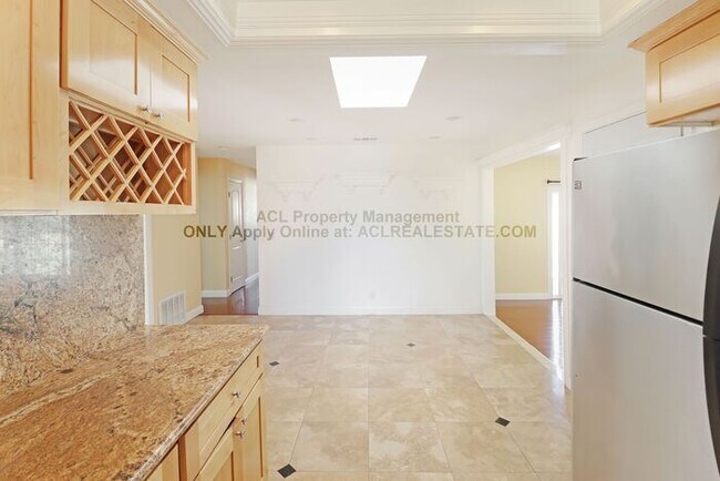 Building Photo - Beautifully updated, One Story Fremont Hom...