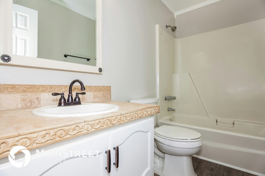 Building Photo - 124 Shade Tree Ct