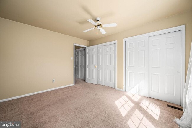 Building Photo - 401 Alderbrook Dr