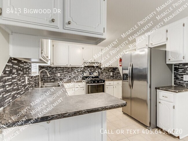 Building Photo - 8413 Bigwood Dr