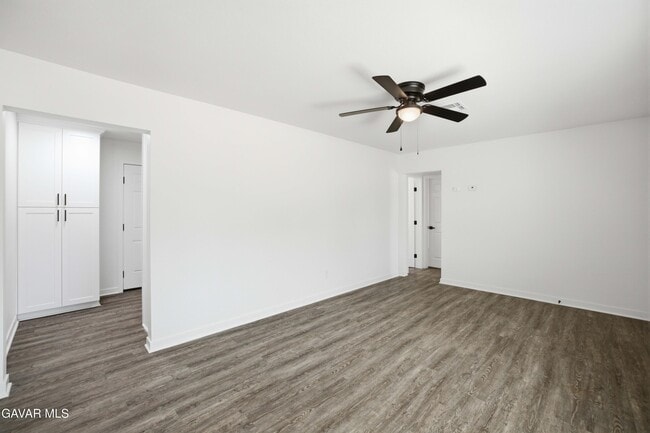 Building Photo - 1807 W Ave K8