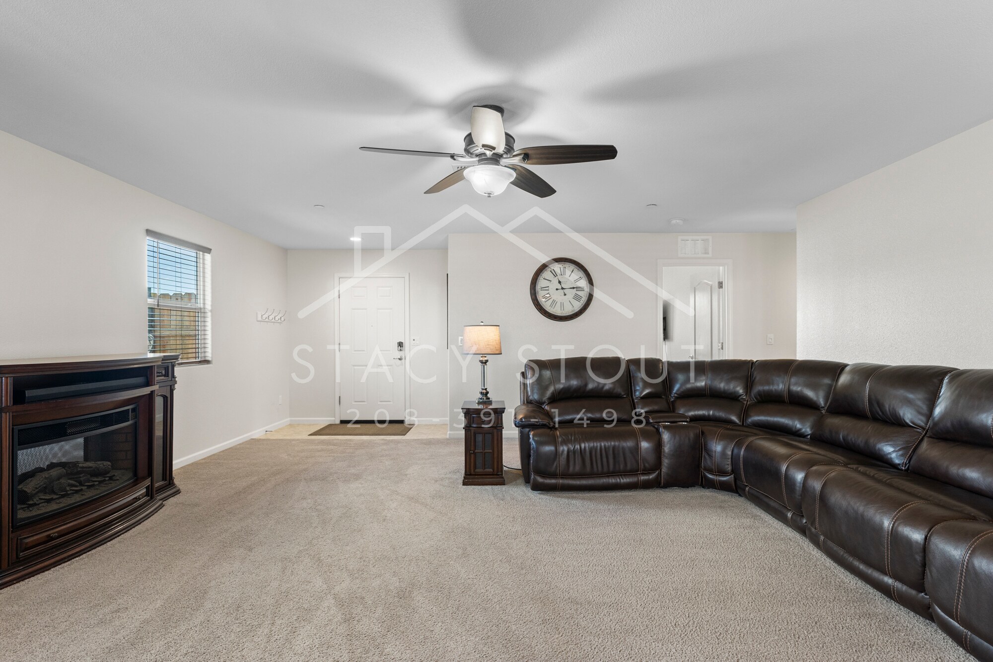 Building Photo - 1385 Deerwood St