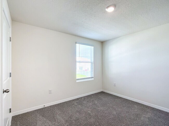 Building Photo - Pet-Friendly 5BR Home in Ocala | Spacious Living in Ocala Crossings South