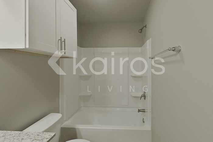 Building Photo - 22871 Balsam Dr