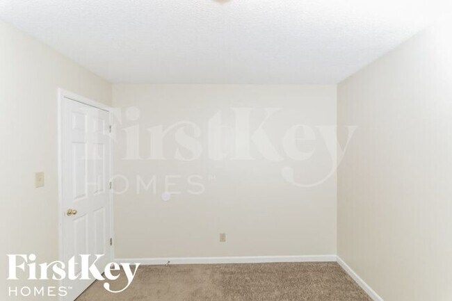 Building Photo - 1112 Sunstar Dr