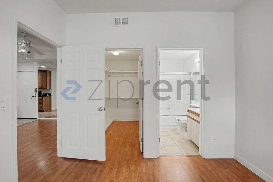 Building Photo - Unit 106